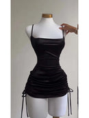 Vestido Mini Bodycon de Cetim com Costas Abertas - Balada Y2K