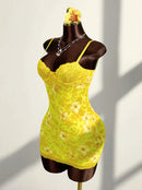 Vestido Mini de Renda Estampado com Alças Finas - Estilo Resort