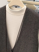 V-neck Knitted Vest Vest Vest for Women in Spring Autumn and Winter 2025 New Fashionable Horse Clip Cardigan Versatile Sweater