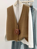 V-neck Knitted Vest Vest Vest for Women in Spring Autumn and Winter 2025 New Fashionable Horse Clip Cardigan Versatile Sweater