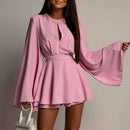 Vestido Mini Feminino Elegante com Gola Redonda e Manga Longa Flare - Cintura Alta Linha A Costas Abertas Amarrão Festa