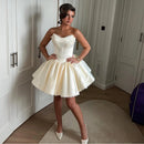 Vestido de Noiva Curto Bege com Saia Volumosa e Renda - Decote V Corpete Franzido Apliques Miçangas