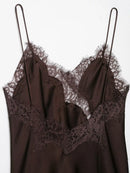 Vestido Curto Feminino de Cetim com Renda Assimétrica e Alças Finas - Sexy Festa 2026