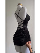 Vestido Mini Bodycon de Cetim com Amarração e Costas Abertas - Balada