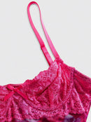 Vestido Mini de Renda Estampado com Alças Finas - Estilo Resort