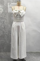 Macacão Feminino Elegante com Bandeau e Alças com Pérolas - Slim Perna Larga