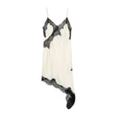 Vestido Mini de Renda com Costas Abertas - Sexy e Elegante