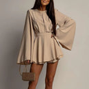 Vestido Mini Feminino Elegante com Gola Redonda e Manga Longa Flare - Cintura Alta Linha A Costas Abertas Amarrão Festa