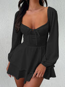 Vestido Curto de Renda com Manga Longa e Costas Abertas - Balada