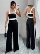 Macacão Feminino Preto com Detalhe Branco e Decote Quadrado - Urbano Chique