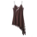 Vestido Curto Feminino de Cetim com Renda Assimétrica e Alças Finas - Sexy Festa 2026
