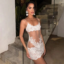Vestido Longo de Renda com Alças Finas e Costas Abertas - Festa e Balada