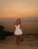 Vestido Mini Feminino Branco com Halter e Decote V - Sexy Costas Abertas Amarrão Evasê Festa Verão