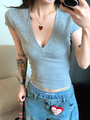 Camiseta Cropped Feminina Básica com Decote V e Manga Curta - Slim Sexy Cor Sólida Casual Streetwear Verão