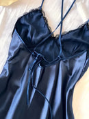 Camisola Feminina Sexy com Renda e Decote V - Pijama Curto de Seda Costas Abertas Lingerie Noite