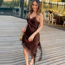 Vestido Mini Justo com Recortes e Costas Abertas - Balada Sexy