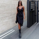 Vestido Mini Justo com Recortes e Costas Abertas - Balada Sexy