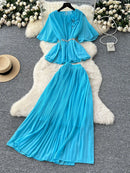 Women Summer Skirt Sets New Fashionable Three-dimensional Flower Short Sleeved Chiffon Top Pleated Skirt Two-piece Set C111