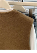 V-neck Knitted Vest Vest Vest for Women in Spring Autumn and Winter 2025 New Fashionable Horse Clip Cardigan Versatile Sweater